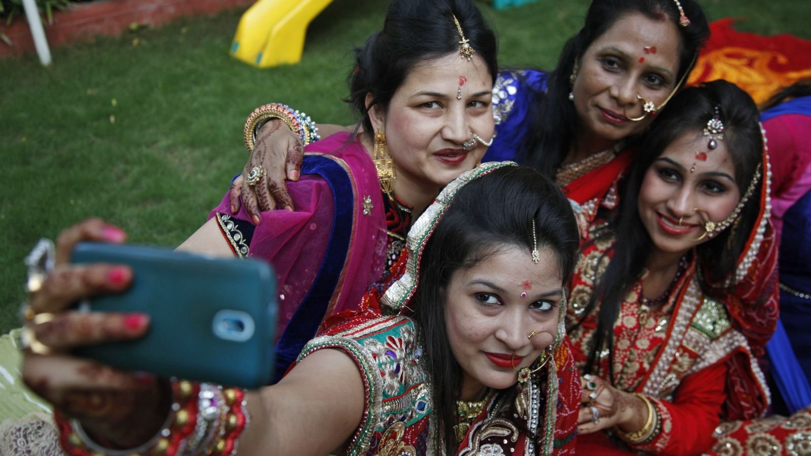 India Passes U.S. to Become World’s Second Biggest Smartphone Market