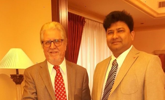 Mash Khan, CEO of LinkQuest with Shahnawaz Sheikh, Sales and Channel Director for SonicWall (META & CEE)
