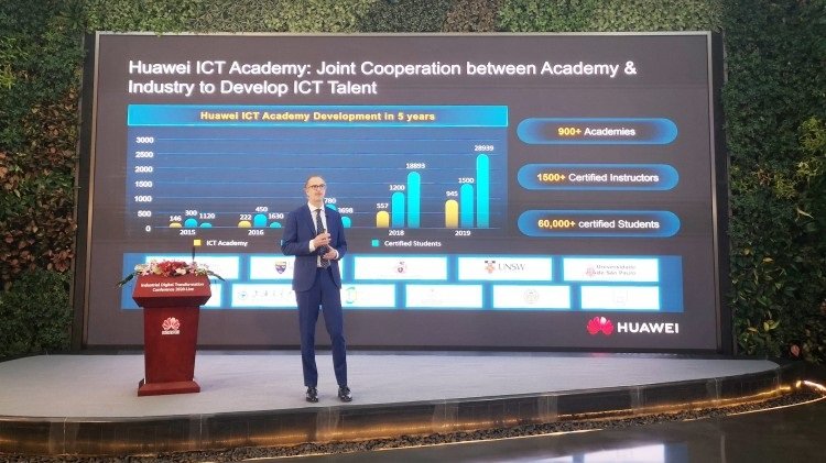 Huawei launches a new partner development strategy
