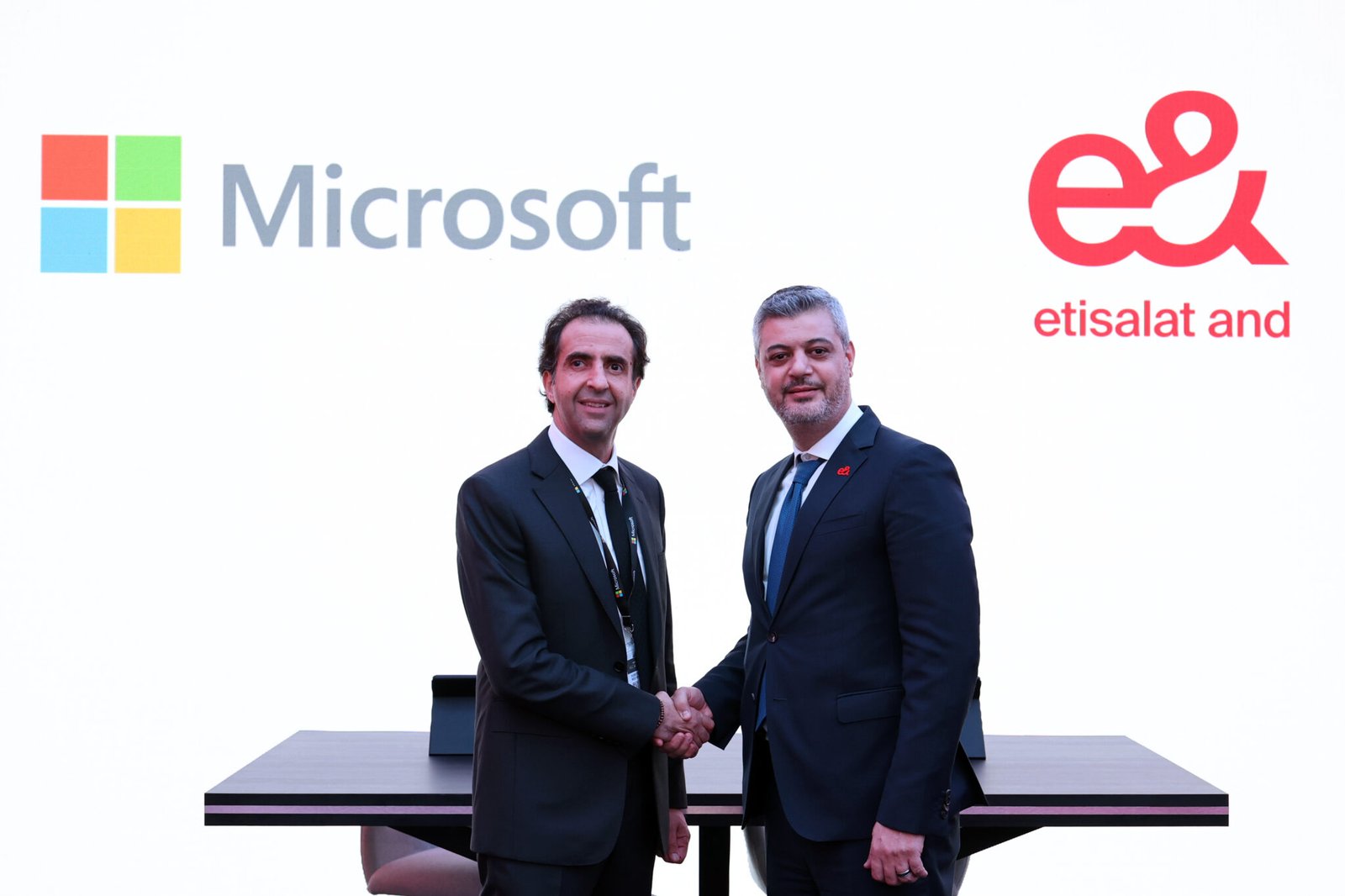 e& UAE and Microsoft unveil AI-powered solutions for SMBs - Channel ...